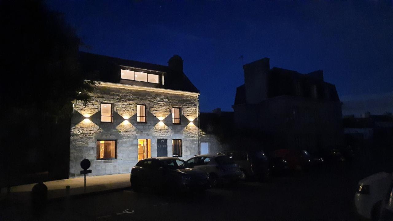 La Petite Valise Hotel Ploudalmezeau Exterior foto